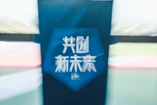 我们班妖艳的辅导老师